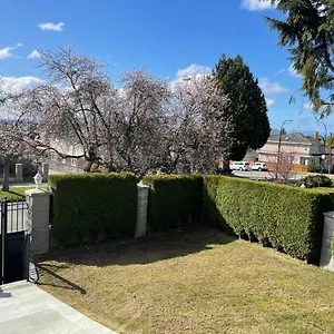https://adorable-2-bedroom-basement-in-v5p-2h2.vancouver-hotels-bc.net